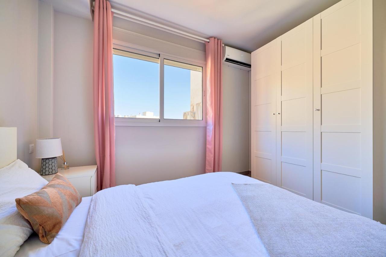 شقة Charming And Bright Flat In The Heart Of مالقة المظهر الخارجي الصورة