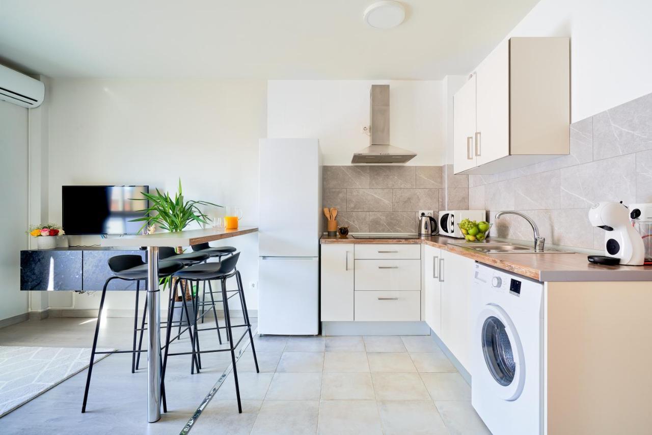 شقة Charming And Bright Flat In The Heart Of مالقة المظهر الخارجي الصورة